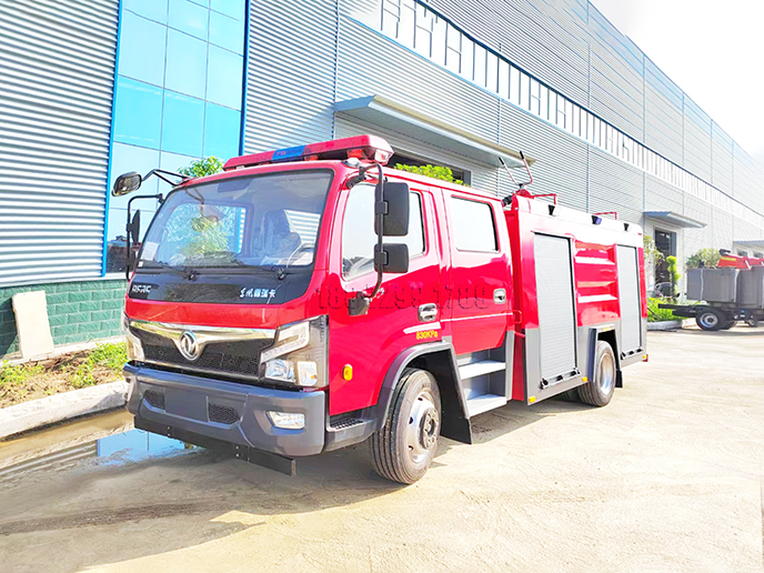5吨东风水罐消防车 新款新工艺